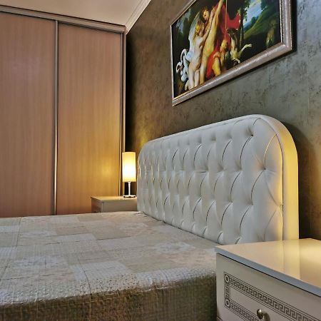 Chernigov City Centre Apartments ภายนอก รูปภาพ