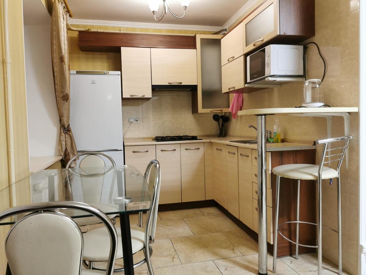 Chernigov City Centre Apartments ภายนอก รูปภาพ