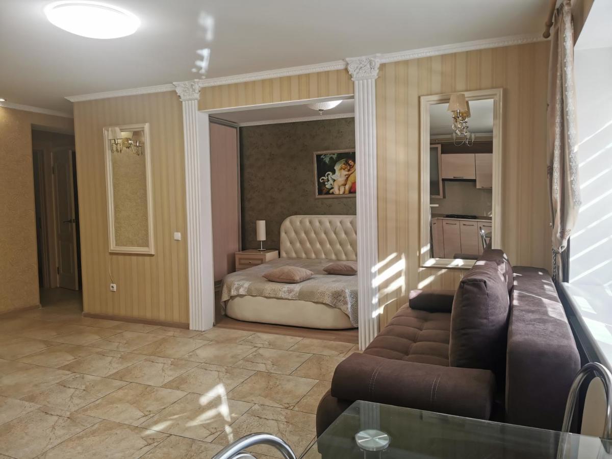 Chernigov City Centre Apartments ภายนอก รูปภาพ