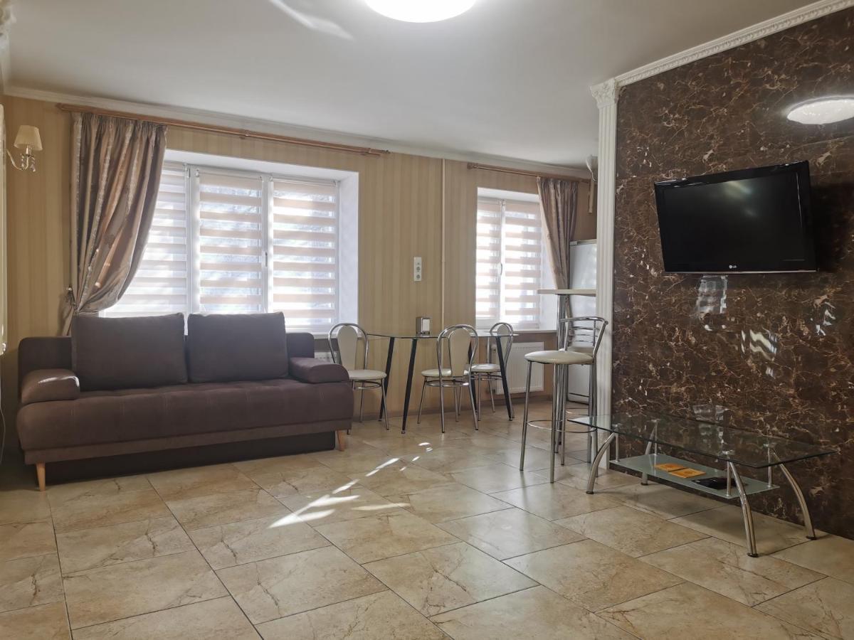 Chernigov City Centre Apartments ภายนอก รูปภาพ